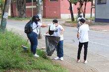 &lsquo;Limpiat&oacute;n&rsquo; de basuras se tom&oacute; la comuna 8 de Cali 