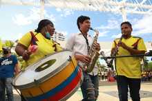La bandera colombiana entre arte y paz