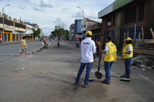 La Emru realiza nueva jornada de limpieza y recolecci&oacute;n de basuras en el &aacute;rea de renovaci&oacute;n urbana.  