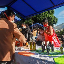 Un mercado campesino de esperanza y reencuentro