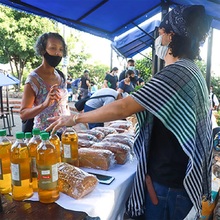 Un mercado campesino de esperanza y reencuentro