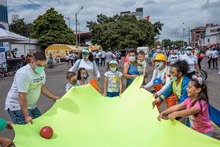 El &lsquo;Circuito Deportivo&rsquo; de la calle 9 llen&oacute; de vida a las familias cale&ntilde;as