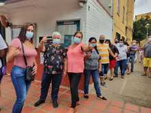 Estrategia de &uml;Vacunaci&oacute;n en casa&uml; lleg&oacute; a unidades residenciales del sur de Cali