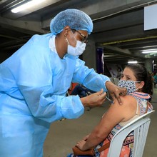 M&aacute;s de 23.000 personas se vacunaron en la primera jornada de junio