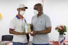 Estudiantes en situaci&oacute;n hospitalaria recibieron tabletas digitales para sus clases