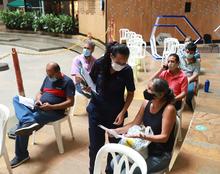 Vacunaci&oacute;n covid-19 en centros comerciales de Cali