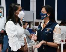 En el oriente de Cali, Ministra de Cultura accedi&oacute; a primera dosis de la vacuna contra el covid&ndash;19