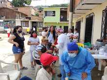 Jornada de Salud ambiental y m&eacute;dica en Silo&eacute;, territorio de paz.
