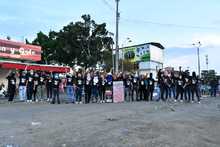 Gracias al di&aacute;logo, j&oacute;venes de primera l&iacute;nea levantan bloqueo 