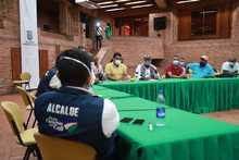 Alcalde abri&oacute; di&aacute;logo con l&iacute;deres de las comunas 6 y 14