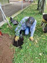 Jornada de recuperaci&oacute;n y embellecimiento en el barrio Hern&aacute;n Eladio P&eacute;rez de la comuna 18
