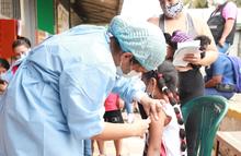 Residentes de la comuna 18 recibieron atenci&oacute;n en salud para toda la familia