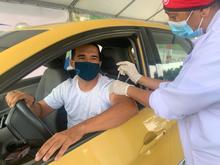 Conductores de servicio p&uacute;blico acudieron a jornada especial de vacunaci&oacute;n contra la covid-19