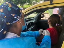 Conductores de servicio p&uacute;blico acudieron a jornada especial de vacunaci&oacute;n contra la covid-19