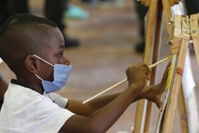 Ni&ntilde;as y ni&ntilde;os de la comuna 15 recibieron donaciones y compartieron una tarde llena de alegr&iacute;a