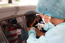 Esta semana contin&uacute;a la jornada especial de vacunaci&oacute;n covid-19 para taxistas y particulares