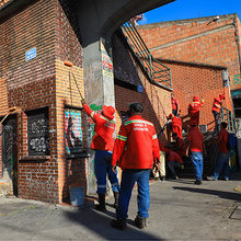 La Administraci&oacute;n Distrital recupera puentes peatonales y fachadas de la calle 5a 