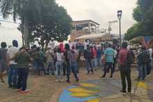 Vinculan a 100 j&oacute;venes de los puntos de resistencia para labores de infraestructura