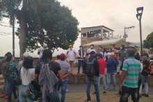 Vinculan a 100 j&oacute;venes de los puntos de resistencia para labores de infraestructura