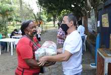 Estamos cumpliendo con la primera entrega de mercados a los carretilleros y herreros de Santiago de Cali