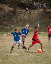 Comunas 14 y 20 vivieron un fin de semana de f&uacute;tbol y reconciliaci&oacute;n
