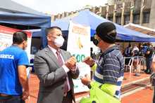 Contribuyentes aprovecharon el Papayazo y otros beneficios en la Primera Feria de Servicios Tributarios