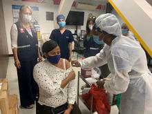 Vacunaci&oacute;n covid para embarazadas es segura, no afecta su salud ni la del beb&eacute;