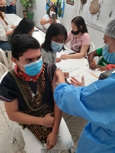 Cali pluri&eacute;tnica se vacuna para ganarle la batalla al COVID 