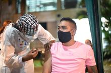 Los j&oacute;venes en Cali dan ejemplo en las jornadas de vacunaci&oacute;n contra covid-19