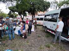 Intervenci&oacute;n humanitaria a la poblaci&oacute;n migrante en las afueras de la Terminal de Transporte de Cali