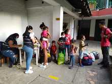 Termina la estad&iacute;a en el albergue temporal, pero continuamos con el apoyo humanitario