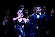 Habitantes de calle y personas mayores asisten al Festival Internacional de Teatro de Cali y pintar&aacute;n mural