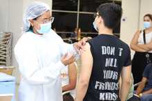 J&oacute;venes entre 20 y 24 a&ntilde;os iniciaron su esquema de vacunaci&oacute;n contra la covid-19