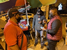 De d&iacute;a y de noche, Alcald&iacute;a de Cali busca a vendedores informales para ser registrados