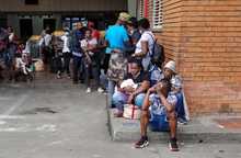 Desde la Sucursal del Cielo, m&aacute;s de 2 mil haitianos partieron rumbo a su hogar 