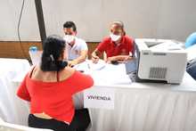 Con masiva participaci&oacute;n, Alcald&iacute;a acerc&oacute; su oferta institucional en Feria de Servicios de la comuna 21