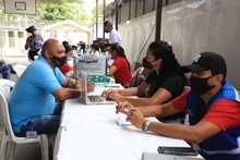 Con masiva participaci&oacute;n, Alcald&iacute;a acerc&oacute; su oferta institucional en Feria de Servicios de la comuna 21
