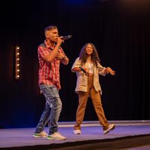 La gobernadora Clara Luz Rold&aacute;n, quien estuvo en el evento, felicit&oacute; a los j&oacute;venes por haber logrado esta certificaci&oacute;n. 