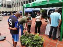 Obsequiando plantas a los cale&ntilde;os, ense&ntilde;amos a cuidar nuestro Ecosistema