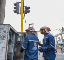 reparaci&oacute;n e instalaci&oacute;n de sem&aacute;foros 