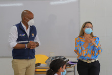 Programa de Biling&uuml;ismo beneficiar&aacute; a 16 mil estudiantes y 300 docentes oficiales