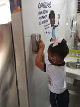 En la comuna 15, m&aacute;s de 600 estudiantes se beneficiaron de donaci&oacute;n a su instituci&oacute;n educativa