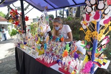 La &lsquo;Loma de la Cruz&rsquo; se convirti&oacute; en un bazar de emprendimientos juveniles