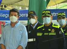 Con el ministro de Defensa, se activaron frentes de seguridad en la Comuna 17 y con el gremio de taxistas