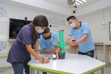 Proyecto estudiantil del Antonio Jos&eacute; Camacho es finalista en concurso de Samsung