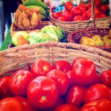 La reactivaci&oacute;n econ&oacute;mica del sector rural se apoya comprando en los Mercados Campesinos