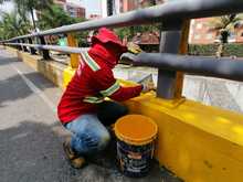 Infraestructura contin&uacute;a embelleciendo estructuras viales en la calle 5a