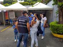 La Alcald&iacute;a se articula en brigadas de atenci&oacute;n a refugiados y migrantes venezolanos en Cali