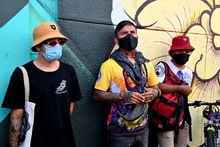 &lsquo;Barrio en Movimiento&rsquo; acompa&ntilde;&oacute; el graffiti tour cale&ntilde;o con gratiferos de la ciudad