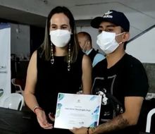 Con pasi&oacute;n roja por Cali